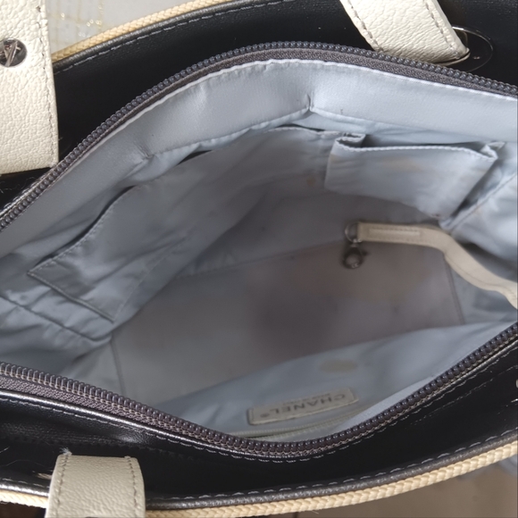 Authentic ✨️ CHANEL Leather Biarritz Paris Tote Bag Metallic Gray - Picture 13 of 16